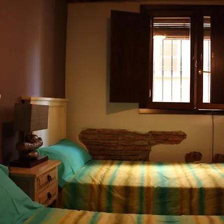 招待所 Casa El Chandre 2*